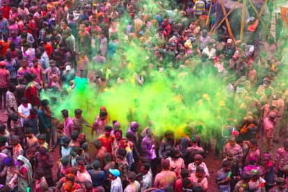 Traditional procession takes place on Rangpanchami throwing colours