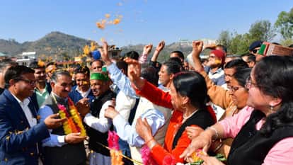 Himachal News CM Sukhu inaugurates modern robotic surgery facility at Medical College Nerchowk