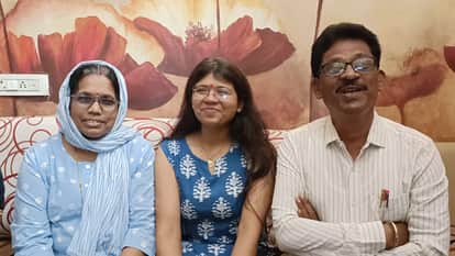 Khandwa Daughter Rupal Dhananjay Jaiswal Secures AIR 43 in UPSC CSE 2025, success story in hindi