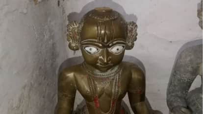 Tikamgarh News: Five 400-Year-Old Ashtadhatu Idols Found in Sack, Discovery Sparks Sensation in Village