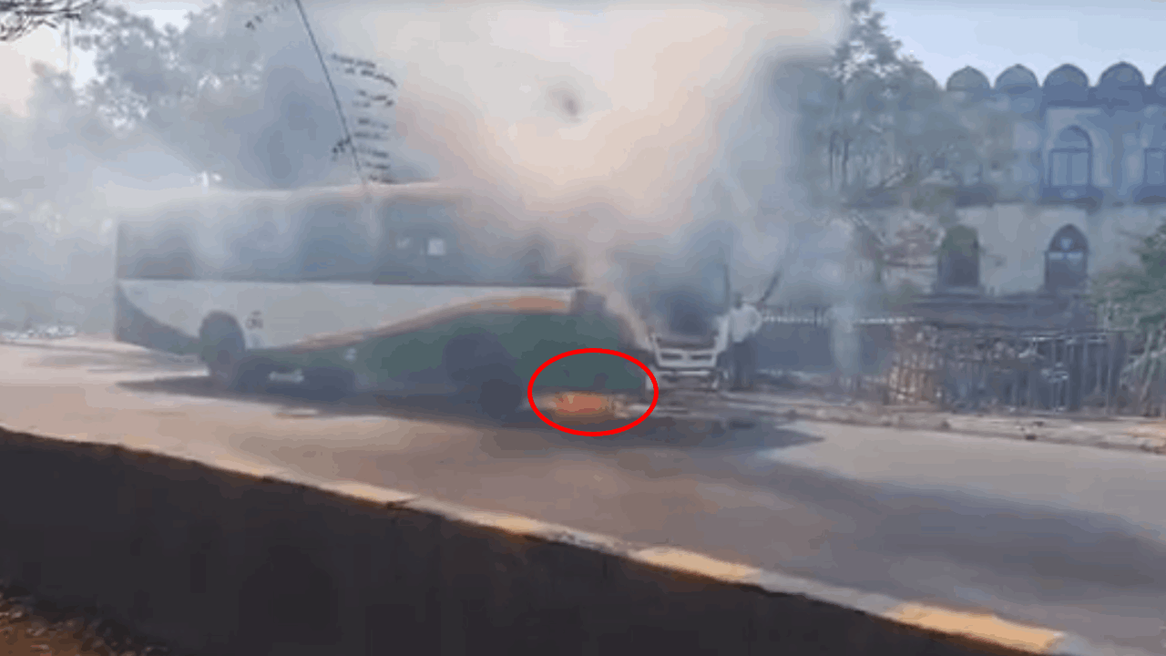 roadways bus going towards Chowk in Greater Noida suddenly caught fire