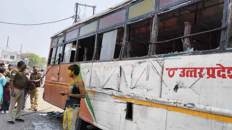 UP: Fourteen road accidents in division on Holi, 15 people including couple from Chandigarh lost their lives