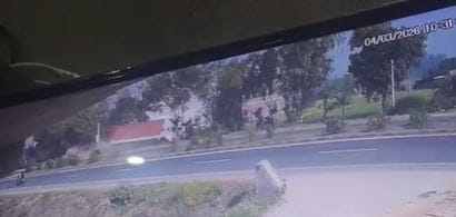 Havoc of speed:  truck overturned while swaying on the highway operator's death