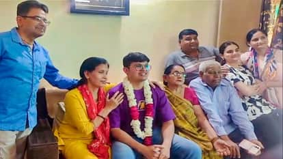 UPSC CSE 2025 Toppers: Meet Rank 1 Anuj Agnihotri, Rank 2 Rajeshwari Suve M and Rank 3 Akansh Dhull