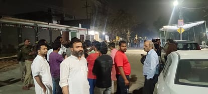 Meerut Central Market Protest: Traders Shut Market, Start Indefinite Dharna Against Demolition Drive