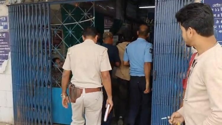 Accident News : पटना हाईकोर्ट के अधिवक्ता दंपती की सड़क हादसे में मौत; पश्चिम बंगाल में भीषण सड़क हादसा