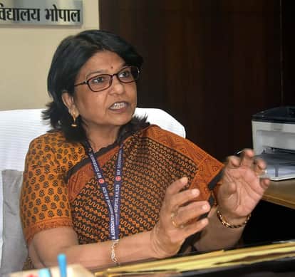 Women's Day: Art of Birthing changes the atmosphere of the labour room, delivery in alternative positions, an