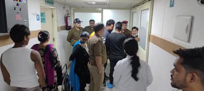 Live in couple fought attacked each other with sharp weapons and were hospitalized Dehradun Uttarakhand news