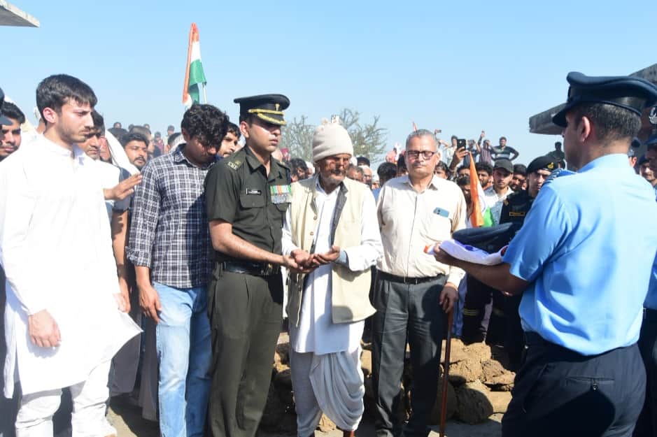 Squadron Leader Anuj was cremated with military honors