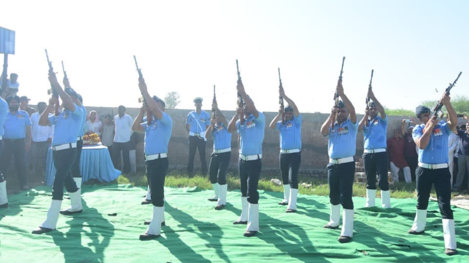 Squadron Leader Anuj was cremated with military honors
