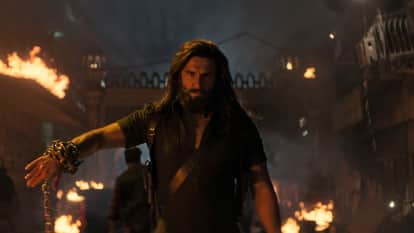 Memes Viral On Ranveer Singh Aditya Dhar film Dhurandhar 2 Runtime netizens Packing Suitcases pillow Blanket