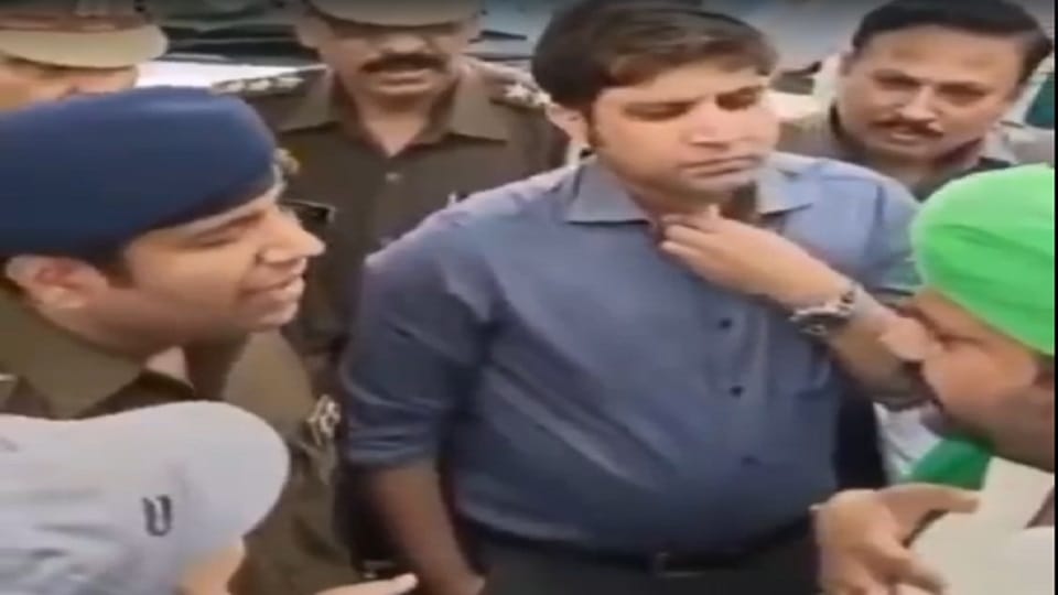 Meerut: The CO reprimanded the farmer leader for threatening the inspector