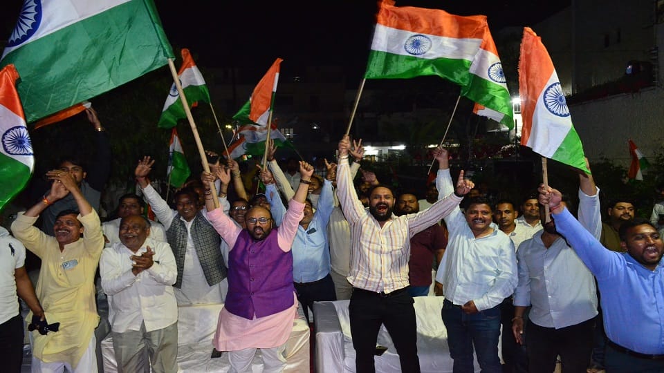 IND vs NZ T20 World Cup Final: Fans Pray for India Victory, Big Screens and Celebrations