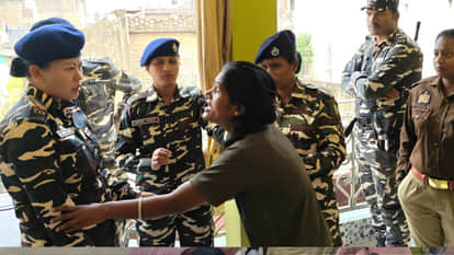 In Maharajganj, the husband of a female SSB jawan committed suicide along with his two children.