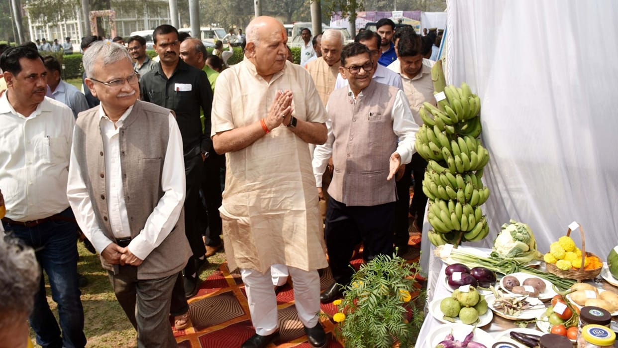 Varanasi News Surya Pratap shahi said scientific progress should reach farmers Annadata honored