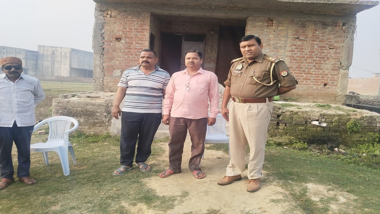 Anganwadi leader Rajesh was placed under house arrest in Budaun