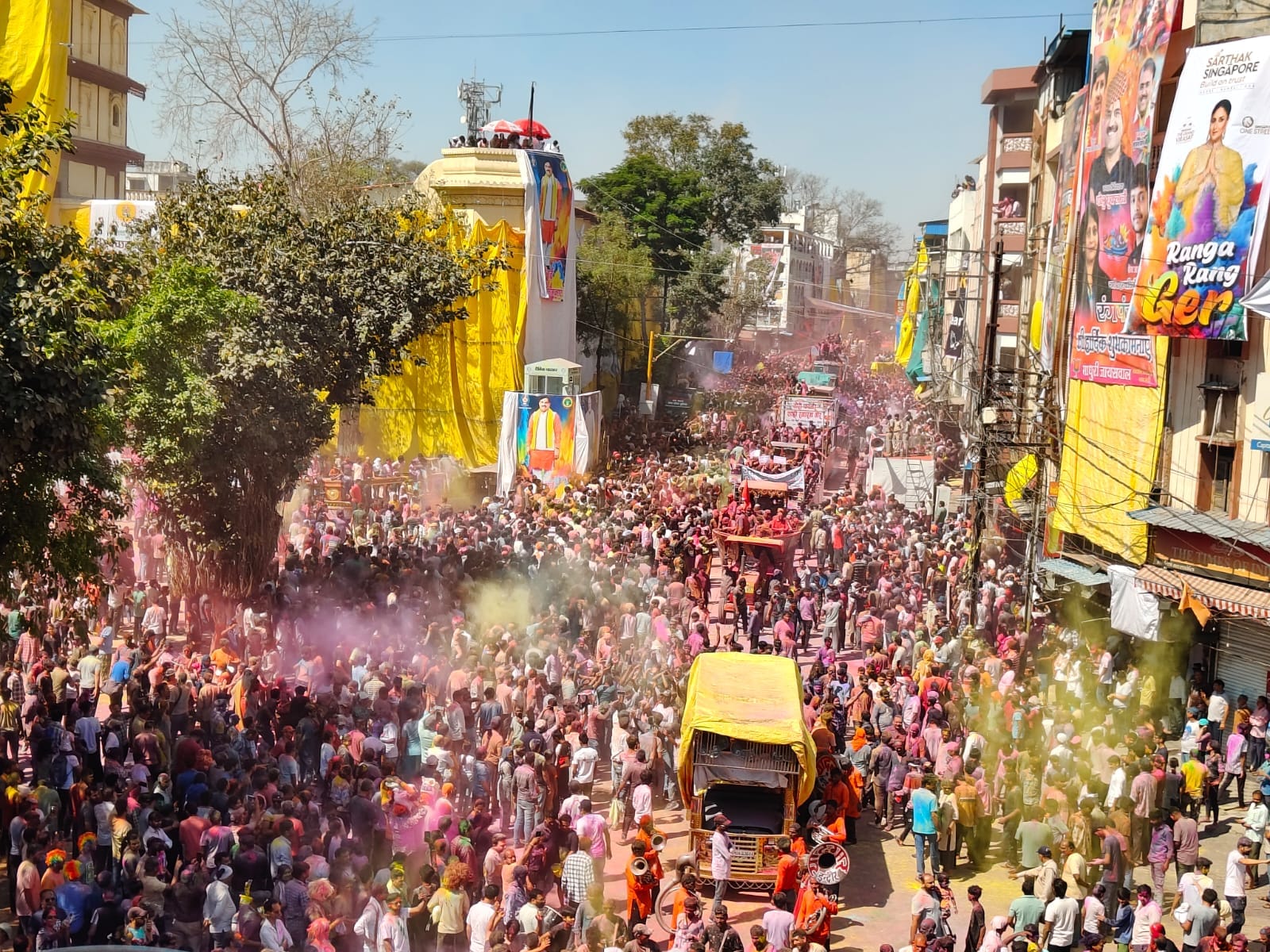 Indore Ger 2026: Tori Corner Procession Kicks Off Rangotsav First Group Reaches Rajwada