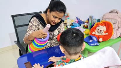 International Women's Day The caravan of women power reached the peak through struggle