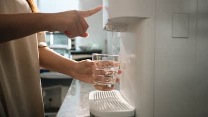 Dehydration brain can alert body to low water levels before doctor Contaminated water can also cause jaundice