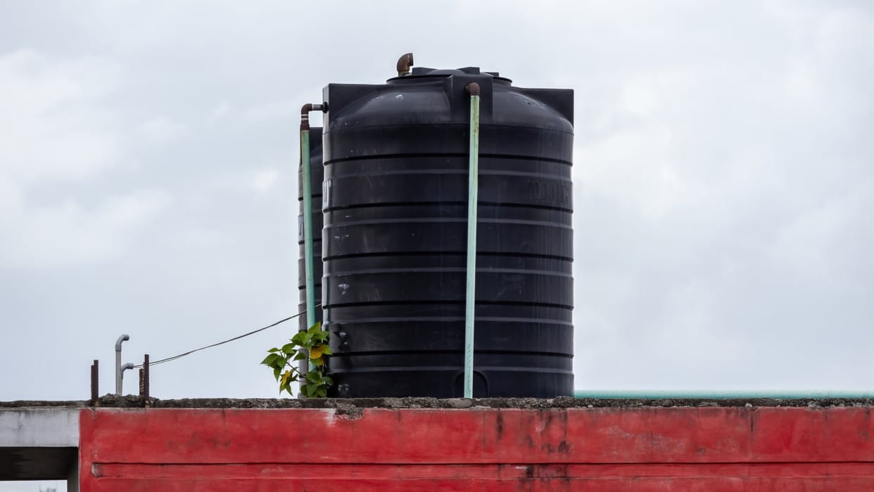 water tank safety tips how to remove peepal tree roots near water tank in hindi