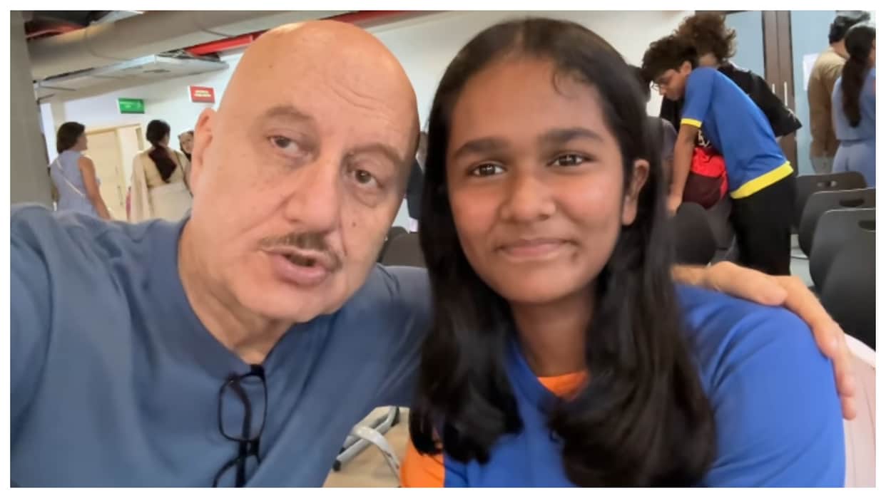 Anupam Kher gets emotional after seeing Satish Kaushik’s daughter Vanshika performance in a school