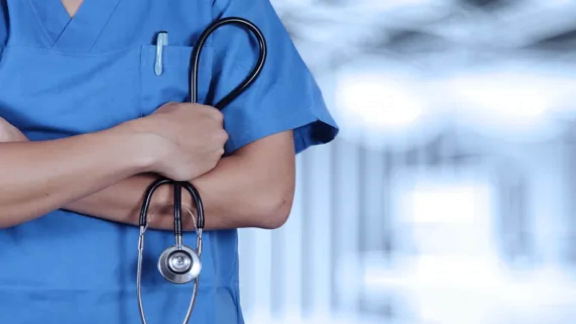 डॉक्टर की डायमंड रिंग चोरी