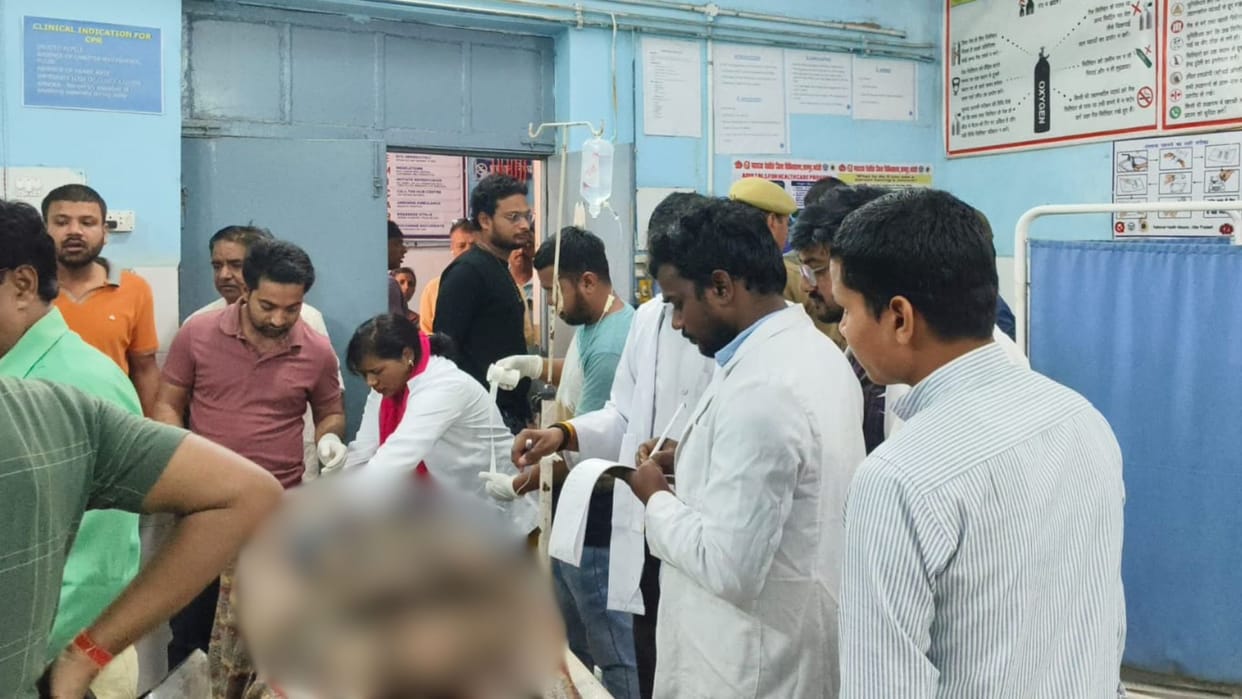laborer burnt to death after an altercation at village head house in bhadohi