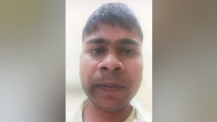 Husband of SSB sweeper kills two children and commits suicide in Maharajganj