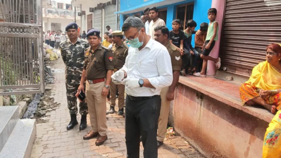 Husband of SSB sweeper kills two children and commits suicide in Maharajganj