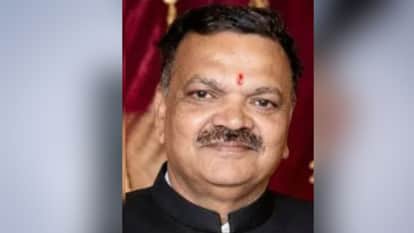 Horrific accident on Delhi-Mumbai Expressway Shakun Group MD Vallabh Maheshwari dies news in Hindi