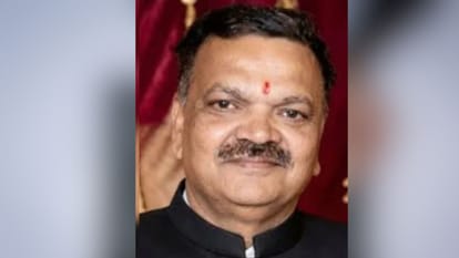 Horrific accident on Delhi-Mumbai Expressway Shakun Group MD Vallabh Maheshwari dies news in Hindi