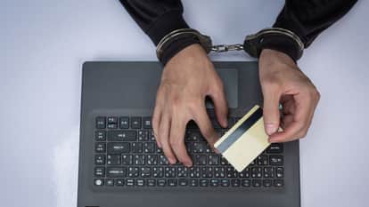 Rajasthan: Retired officer duped of ₹1.06 crore by threatening digital arrest news in hindi