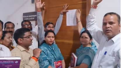 BSP Councillors Paste Memorandum at Mayor’s Office, Warn of Protest