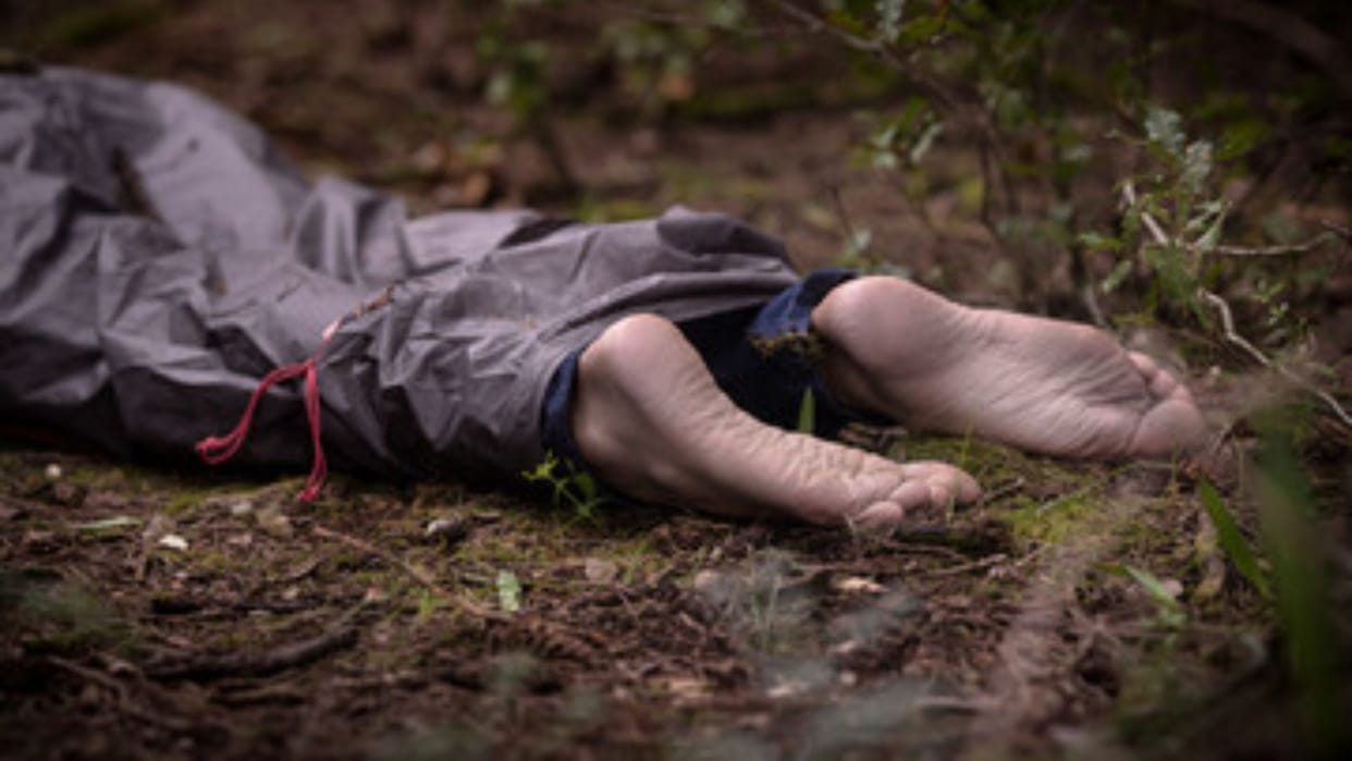 Woman dead body found hanging from tree in forest in sonbhadra