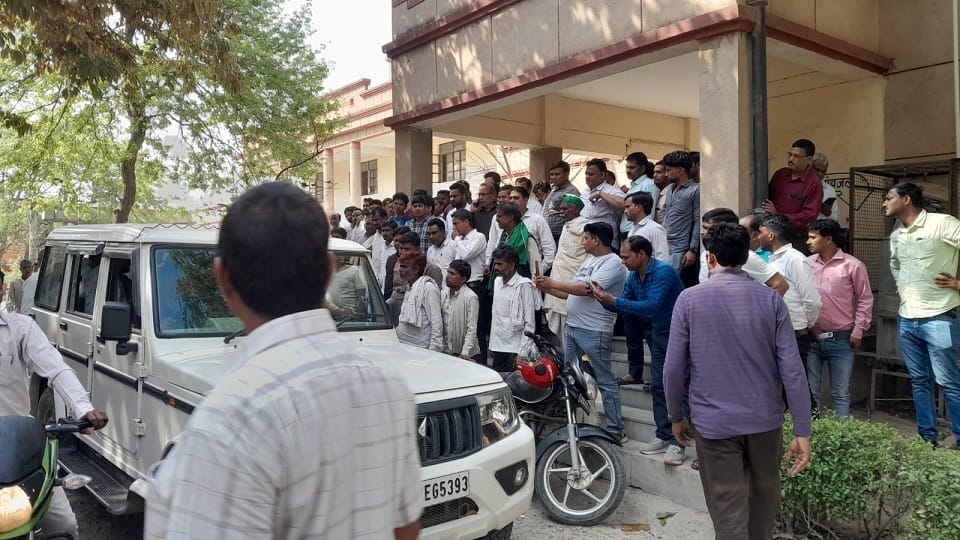Tehsildar peon arrested for taking bribe in Kasganj
