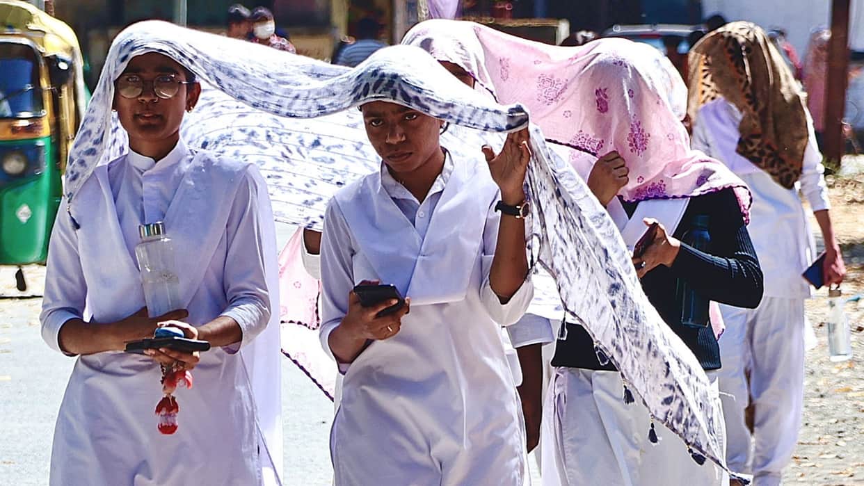 Indore: Rain brought some relief from the heat in Indore, night temperatures remained low, five degrees above