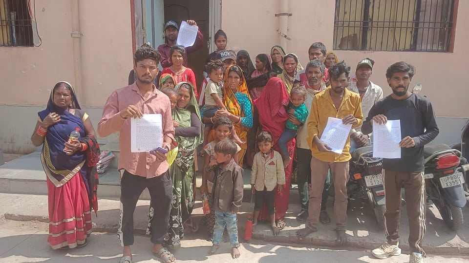 80 laborers were not paid their wages after digging potatoes appeal to District Magistrate