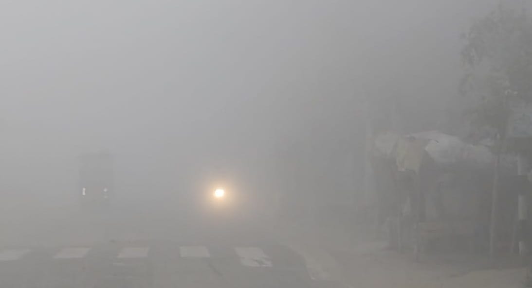 UP Weather Fog engulfed many districts of UP in the month of March
