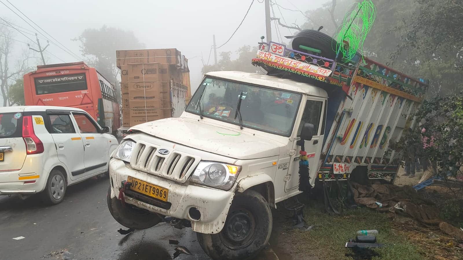 क्षतिग्रस्त पिकअप