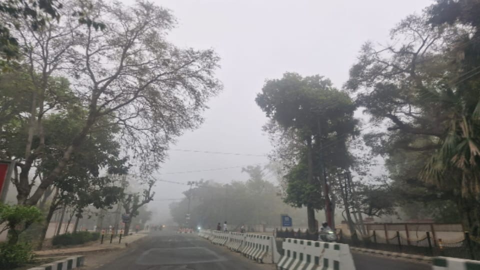 Weather Turns Pleasant as Fog and Clouds Bring Relief from Heat, air pollution increase