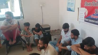 Chittorgarh News: Uproar at Mewar University Over Nursing Course Recognition, Student Attempts Self-Immolation