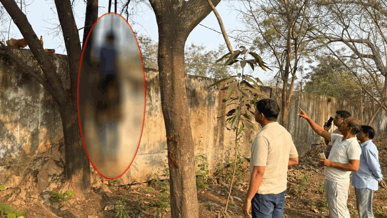 Two youths committed suicide by hanging themselves from tree using saree