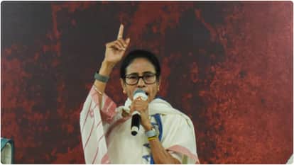 Centre should have ensured adequate LPG supply, oil reserves to prevent crisis: Mamata