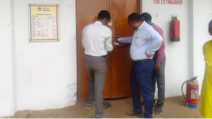 Two gas agencies seized in Gorakhpur for black marketing, action taken in Nausadh and Pipinganj