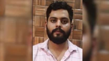 murder accused threatened to kill policemen while going behind bars in Jaunpur