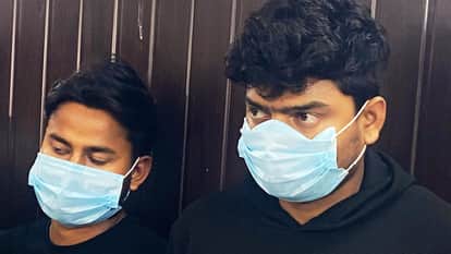 पुलिस की गिरफ्त में आरोपी।