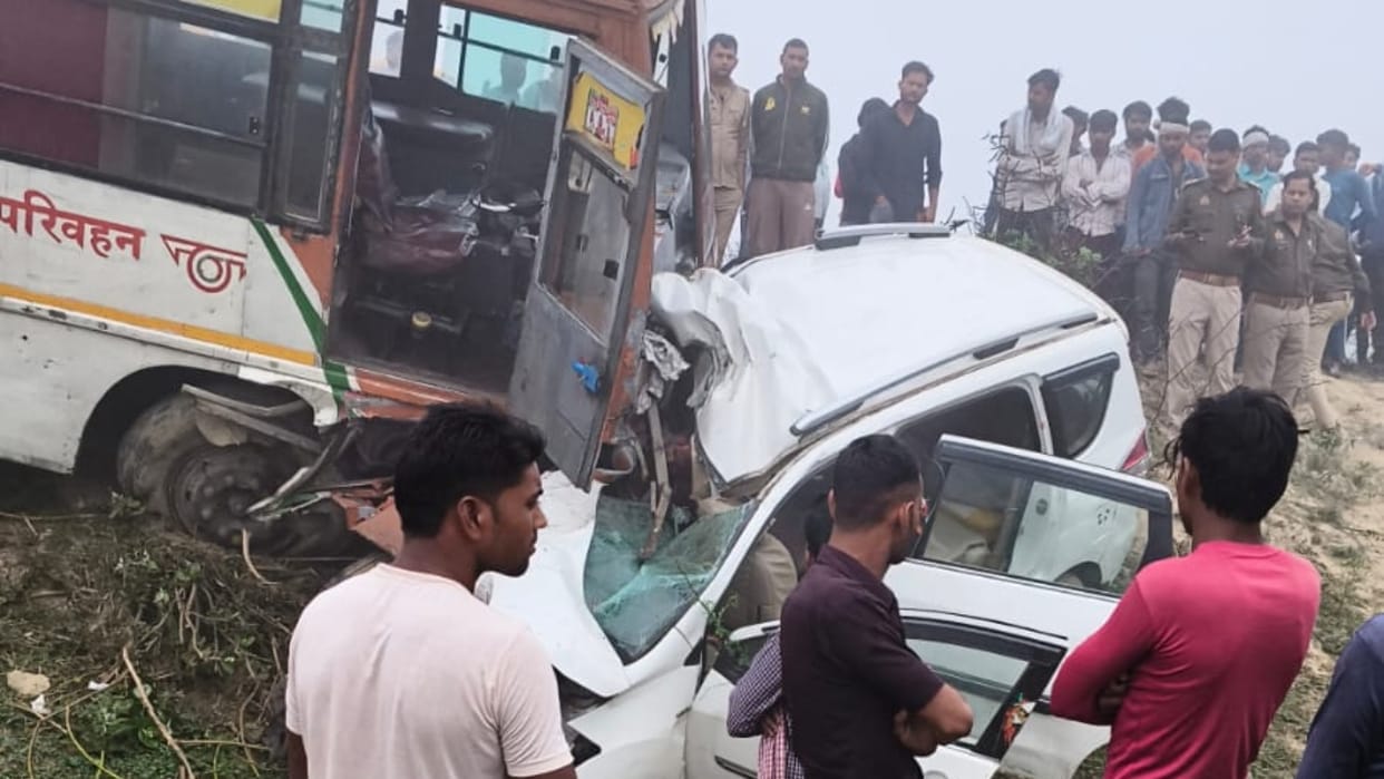 three youths dies as Roadways bus and car collide due to fog on highway in Shahjahanpur