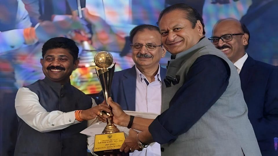 Five Exporters from Agra Honoured with State Export Award