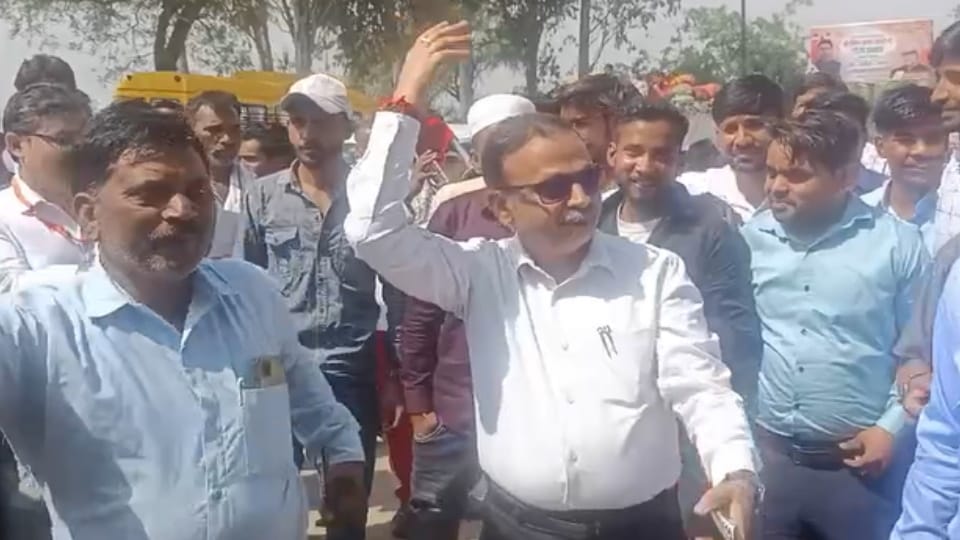 Meerut: Deputy Labour Commissioner dances in groom’s procession at mass wedding event in Meerut