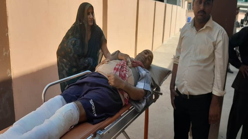 एसएसपी कार्यालय स्ट्रेचर पर पहुंचा पीड़ित